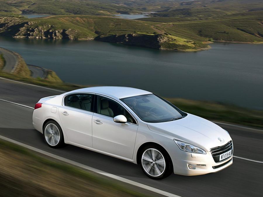  Peugeot 508 GT 2010 года  (фото 13 из 18)